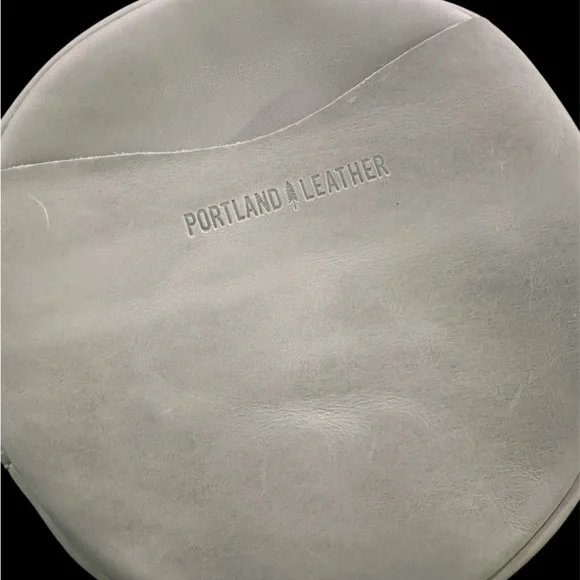 Portland Leather Beluga Small Circle Gray Bag - Picture 2 of 10
